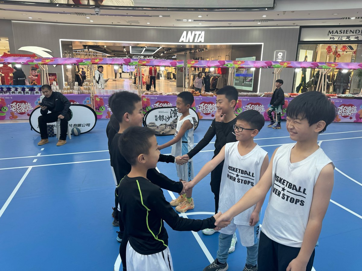 如何通过篮球友谊赛增强团队默契？